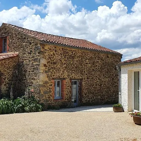D'hôtes Les Hautes Papinières Alojamento de Acomodação e Pequeno-almoço Saint-Prouant