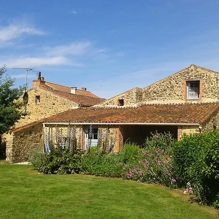 فندق مبيت وإفطار D'hotes Les Hautes Papinieres Saint-Prouant